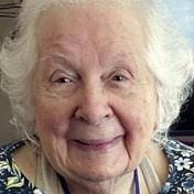 Irene Scarlett's Instagram, Twitter & Facebook