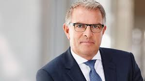 Gezerre um Geld: Lufthansa droht mit Insolvenz in Eigenverwaltung