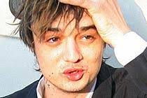 Pete Doherty spelade fotbollslåt