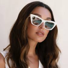 Siena Womens Fashion Cat Eye Sunlgasses