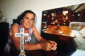 Based on real events, the film was poorly received by critics. Mamma Ebe E Le Sette Ammaliatrici Il Popolano