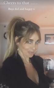 She's an english singer and media personality. Jamie And Louise Redknapp Back Together On Christmas Day With Sons