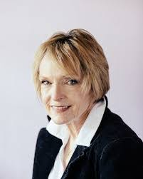 Phyllis Peek's Instagram, Twitter & Facebook