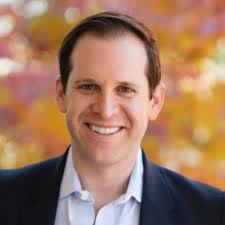 Quick Personal Update: After a 3.5-year journey at Andreessen Horowitz,  I've made the bittersweet decision to move on. Prior to joining a16z, I  co-founded my own consumer startup, and transitioning…