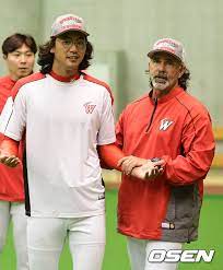 Gk (ким кван хён / kim kwang hyun / 김광현) дата рождения. ì˜¤ ìŽˆ í˜„ìž¥ ížë§Œ ê°ë… ê°œë§‰ 2ì—°ì „ ì¼ˆë¦¬ ê¹€ê´'í˜„ íˆ¬ìž… ê³„íš
