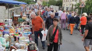 17€ les 5m les festivités se dérouleront sous réserve. Il Reste Des Emplacements Pour La Brocante D Esternay Le 15 Aout