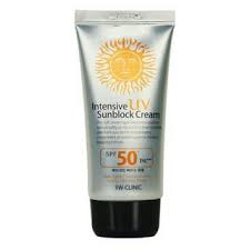 Walaupun kulit muka korang berminyak, tapi korang still kena pakai moisturiser dan himalaya oil free radiance gel cream patut sunblock dari biore ni dirumus khas supaya tak melekit dan sesuai untuk korang yang ada masalah kulit berminyak. 8 Sunblock Sunscreen Kulit Berjerawat Terbaik Malaysia 2021