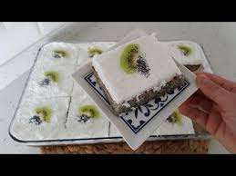 Hashasli Irmik Tatlisi Tarifi Hashasli Revani Nasil Yapilir Mavi Hashasli Kremali Huri Metekmutfakta Youtube 2020 Gida Tatli Pastalar