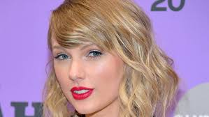 Taylor swift without makeup has made it big not only in her music but also in her modeling career. Wie Taylor Swift Ohne All Das Make Up Wirklich Aussieht News24viral