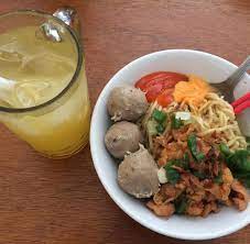 New The 10 Best Food With Pictures Best Couple Mie Ayam Bakso With Es Jeruk Makan Lunch Food Foodporn Depokfoodies Foodismerc Makanan Ayam Jeruk