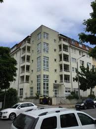 Typisch sind die vorstadtbebauung, sowie ruhige wohnsiedlungen und einfamilienhäuser. 2 Zimmer Etagenwohnung Mit Balkon Zur Miete In Dresden Friedrichstadt