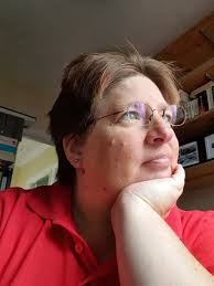 I'm someone who usually prefers to be behind the camera, but while I was  sat in my little home office downloading some garden bird photos from  today, I thought i'd take this