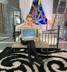 Ποτε τελειωνει το καλο μεσημερακι 13 ιουν 2021 | 18:46. H Matina Nikolaoy Sto Ananewmeno Plato Ths Ekpomphs Kalo Meshmeraki Fwto Patras Events