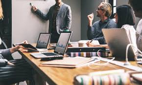 Bạn đóng vai trò gì trong team phân tích dữ liệu? | Linh Ngoc