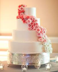 50 little details that'll take your wedding to the next level. Ideas Advice Wedding Cakes With Flowers Romantic Wedding Cake Gorgeous Wedding Cake
