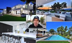 This tour of david dobrik's house somehow makes me love him even more. Youtube Star David Dobrik Purchases Incredible 9 5 Million La Mansion Daily Mail Online