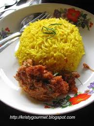 Rice cookers can be considered a staple of many homes in malaysia. Rice Cooker Nasi Kunyit Turmeric Mixed Rice é¦™å–·å–·çš„é»„å§œé¥­ Turmeric Recipes Recipes Using Rice Rice Cooker