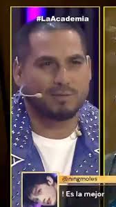 Con Espinoza no, con Espinoza no!! 😮, Héctor Martínez director de La  Academia cuestionó a Espinoza Paz sobre su carrera poniéndola en tela de  juicio. Usuarios piden se retire de la Academia al ...