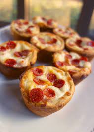 Mini Deep Dish Pizza In Muffin Pan Pizza Cupcakes Food Deep Dish Pizza