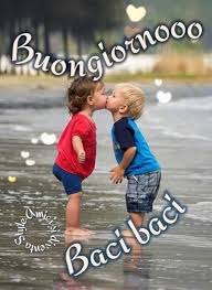 Tante immagini di buongiorno con il bacio, per salutare con dolcezza tutti i vostri amici, gratis su facebook e su whatsapp ! Buongiorno Baci Baci Buongiorno Immagini It