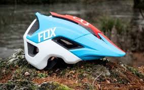 Fox Metah Helm Im Test Futuristischer Newcomer Mtb News De Mtb Helm Helm Fox Helme