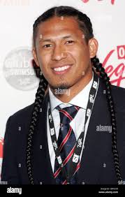 Leonard Peters's Instagram, Twitter & Facebook