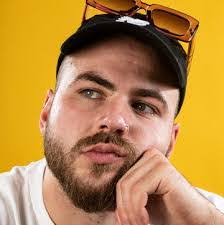 Joe Stott's Instagram, Twitter & Facebook