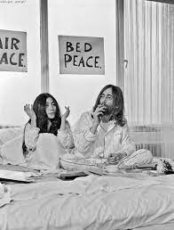 pin by fernando a c on black white couple john lennon and yoko the beatles john lennon yoko ono