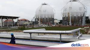Hatim juga menyebut, unit kilang rfcc mampu memproduksi homc sekitar 37.000 barel per hari, lpg 1.066 ton per hari, dan 430 ton per hari produk propylene. Pertamina Punya Kilang Bbm Di Papua Tapi Kesulitan Cari Minyak