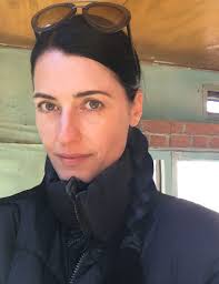 Valuable tips for future celebrity and film makeup artists from the  talented Erin Ayanian