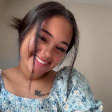 Can I see some cute thigh tattoos with 🐘