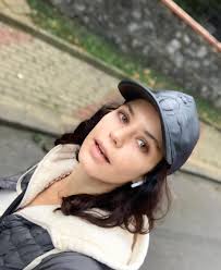 Since the beginning of her career, she has received critical acclaim and numerous accolades for her acting. Beren Saat On Twitter The Unbearable Lightness Of Walking
