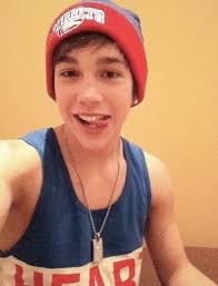 His musical career started when he started posting videos on youtube, followed with music videos, building in addition, he was chosen as one of the opening acts for taylor swift's red tour. Austin Mahone The Appeal Of A Fresh Young Face In Pop Three Chinguz Reviews Rantings