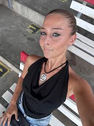 My name is Clare 😊 I work full-time as a teaching assistant, a job that I  love ❤️ I'm a mum of 2 and I have a grandson. I have a 9