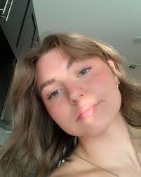 cheers to the bride and groom, and unplanned phi mu reunions <3 so happy  for u mom & dad♥️ @meghan_thornquist @nickthornquist