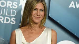 Jennifer Aniston Sizzles In Photo Shoot On 51st Birthday Talks Early Career And What Makes Her Upset Fox In 2020 Jennifer Aniston Jennifer Aniston News John Aniston