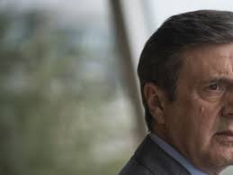 La ragazza stava trascorrendo le vacanze in germania con la madre e il patrigno, il dottor dieter krombach. Daniel Auteuil Cameralook