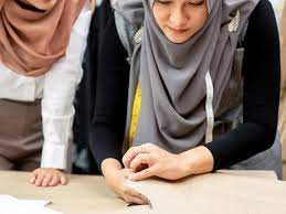 Berikut beberapa refrensi baju gamis terbaru lebaran 2019 beserta tips hemat belanjanya. Cara Membuat Pola Baju Gamis Mudah Dipraktikkan Untuk Pemula Citizen6 Liputan6 Com
