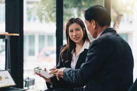 What Does An Outside Sales Consultant Do? Roles And Responsibilities -  Zippia