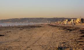 You really can't beat the views of the water, the ingraham bridges, paradise point, the catamaran, and the grassy hills packed with families enjoying. Mission Beach San Diego Wikipedia