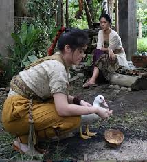 Timun mas pada zaman dahulu kala, hiduplah seorang janda yang bernama mbok sirni, ia menginginkan seorang anak agar dapat membantunya bekerja. Thalia Ivanka Promo Suatukala Timun Mas Ijo 2