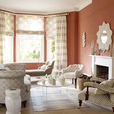 Hallo, meine meinung nach passt zu terracotta am besten grau in allen schattierungen und ein mittlerer bis heller holzton. Terracotta Living Room With Patterned Fabric Living Room Decorating Ideas Ideal Home Living Room Grey Living Room Decor Pink Living Room