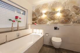 Weitere ideen zu badezimmer tapete, tapeten, zimmer tapete. Tapete Im Badezimmer Ihr Partner Fur Badezimmer Komplettsanierung Aus Einer Hand