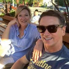 Jay Leno gets groceries in this?!