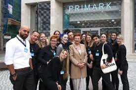 Hier findest du die besten primark gutscheine mit den neusten trends und kataloge von modegeschäfte in leipzig. Unternehmen Primark Eroffnung In Leipzig Mit Protest Und Feueralarm