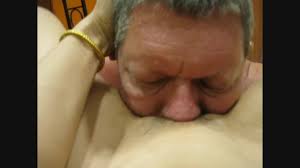 おっさんクンニで絶頂