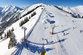 Österreichs kleinere skigebiete sind zwar klein, wenn es um die größe geht aber groß wenn es um die qualität und um das angebot. Skiurlaub Osterreich Ski Amade Salzburg Tourismusverband Grossarltal