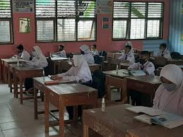 Akun resmi badan kepegawaian daerah kabupaten rembang email : 4 Smpn Di Rembang Simulasi Belajar Tatap Muka Di Sekolah