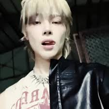 Nicholas Edits Andteam