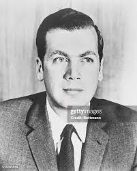 1.833 fotos e imágenes de alta resolución de E Joseph Inc